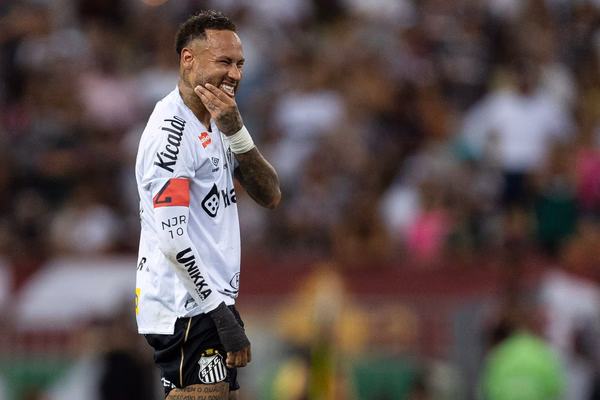 Neymar deve atuar em apenas dois jogos pelo Santos até fim do contrato