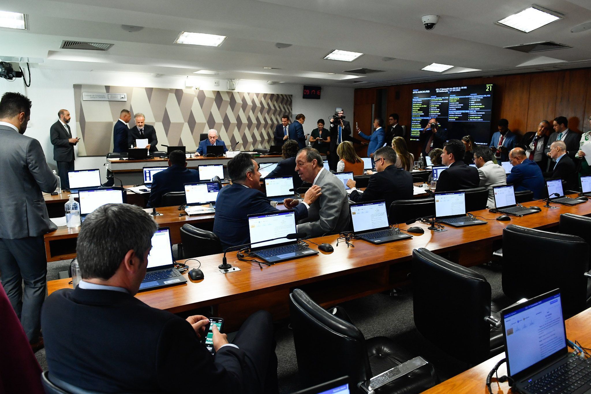 INSS: Oposição avalia instalação da CPMI após o recesso parlamentar