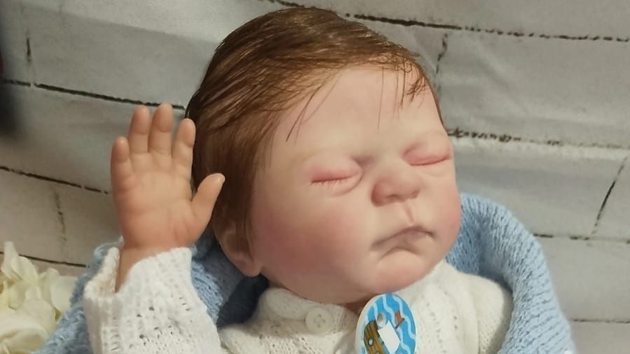 Bebês reborn: brincar e colecionar bonecas na vida adulta é um problema?