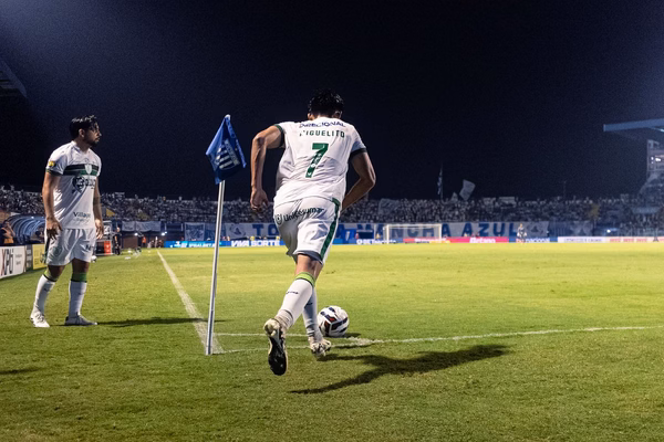 STJD suspende Miguelito por denúncia de injúria racial