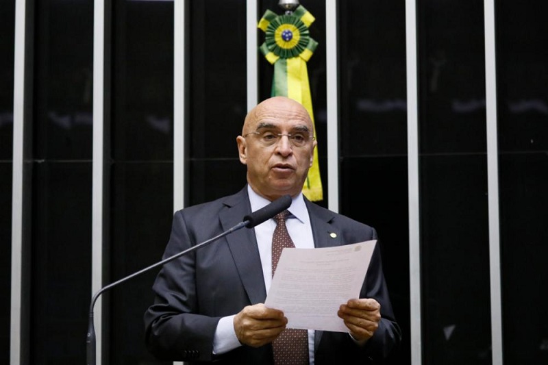 Gostaria de saber o que Ciro Gomes quer, diz líder do PDT à CNN