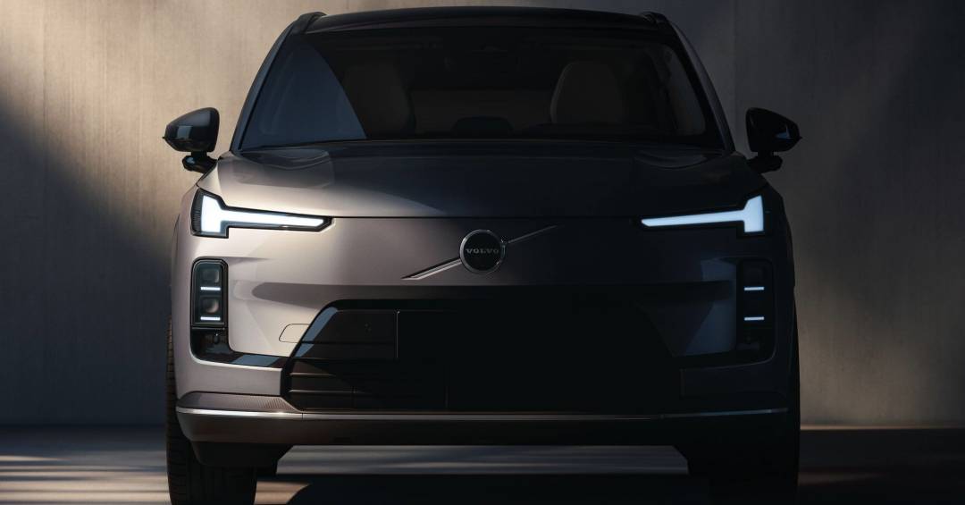 Volvo XC70 retorna como SUV híbrido plug-i…