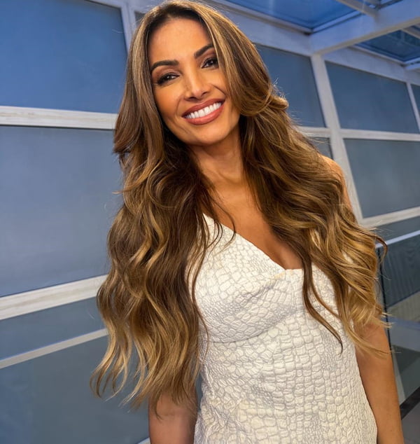 Patrícia Poeta vira alvo de “gangue” após recusar proposta digital