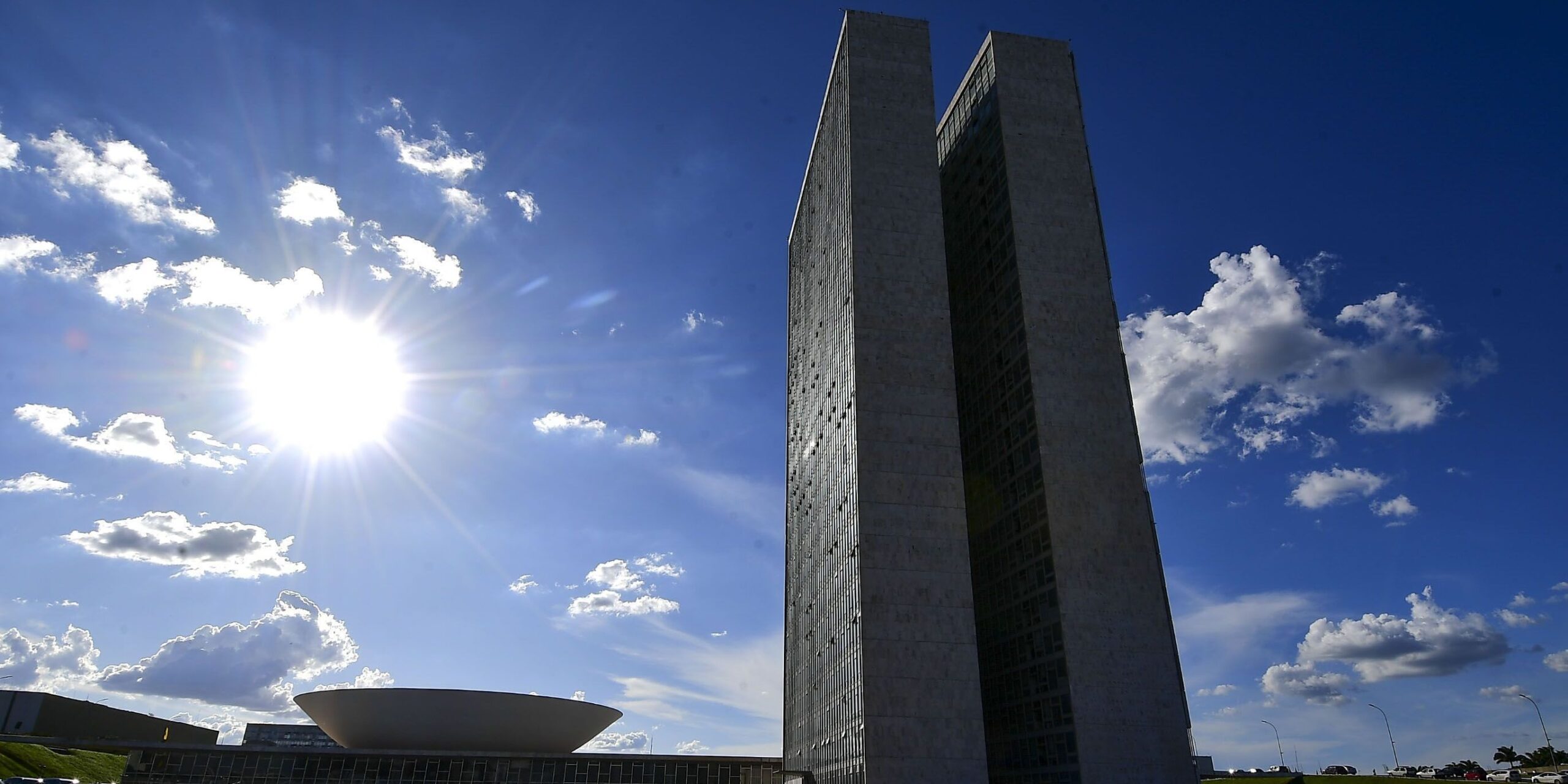 INSS: partidos com vagas na Esplanada deram 49% das assinaturas na CPMI