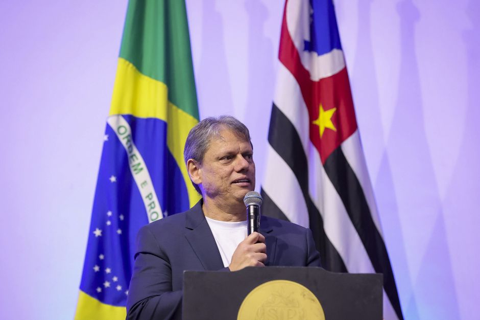 O mais importante é a fé de que podemos superar a pobreza, diz Tarcísio