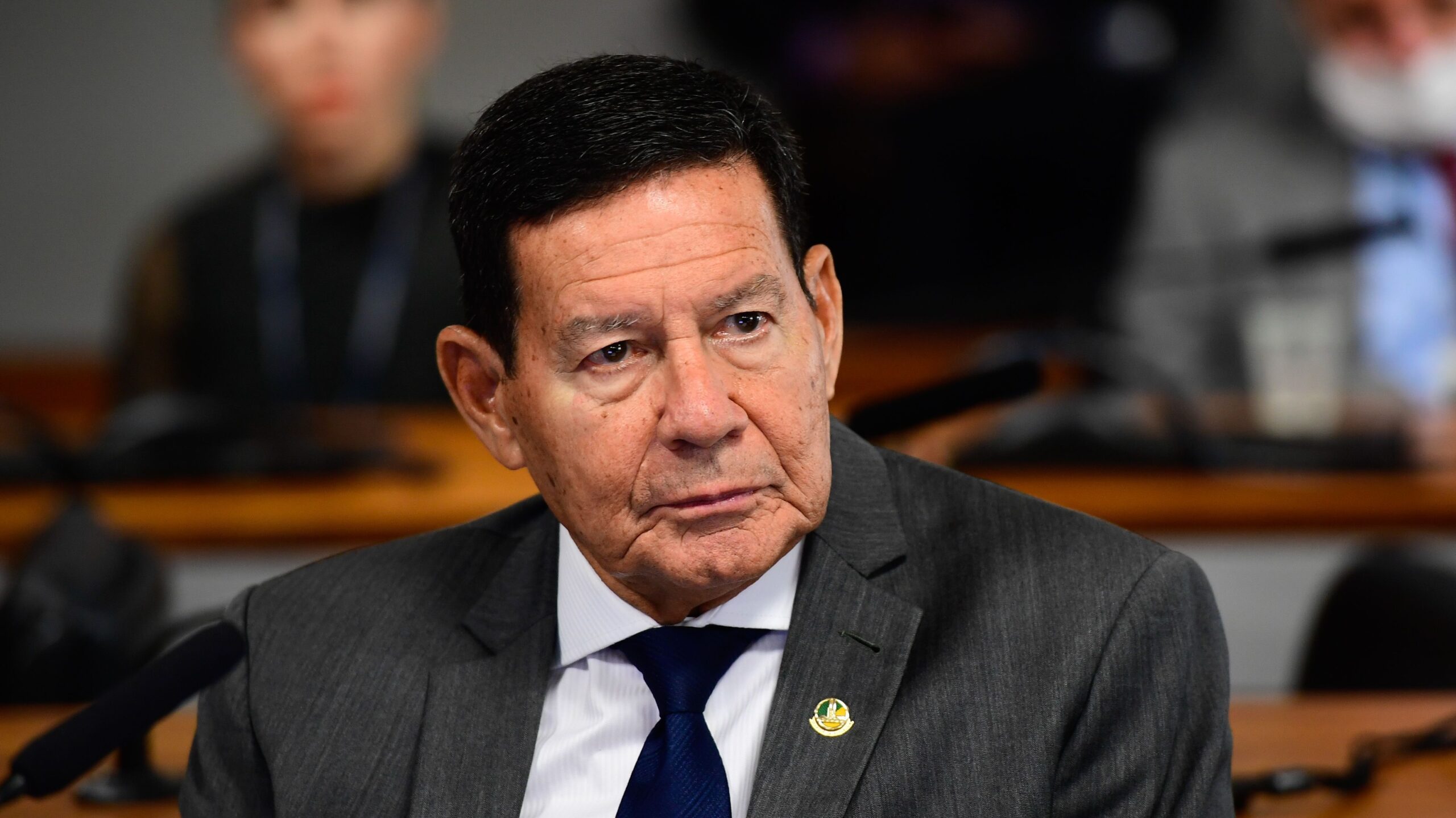 Mourão diz que Bolsonaro estava pronto para entregar governo a Lula