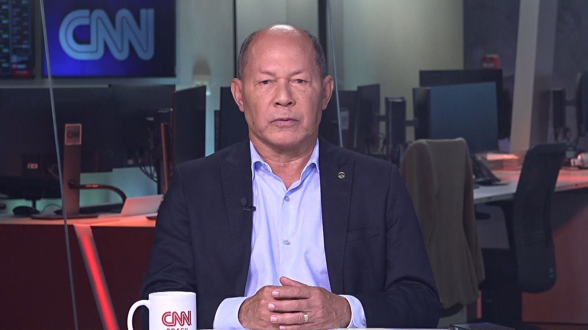 Fraude no INSS: à CNN, deputado aponta omissão e conivência do governo