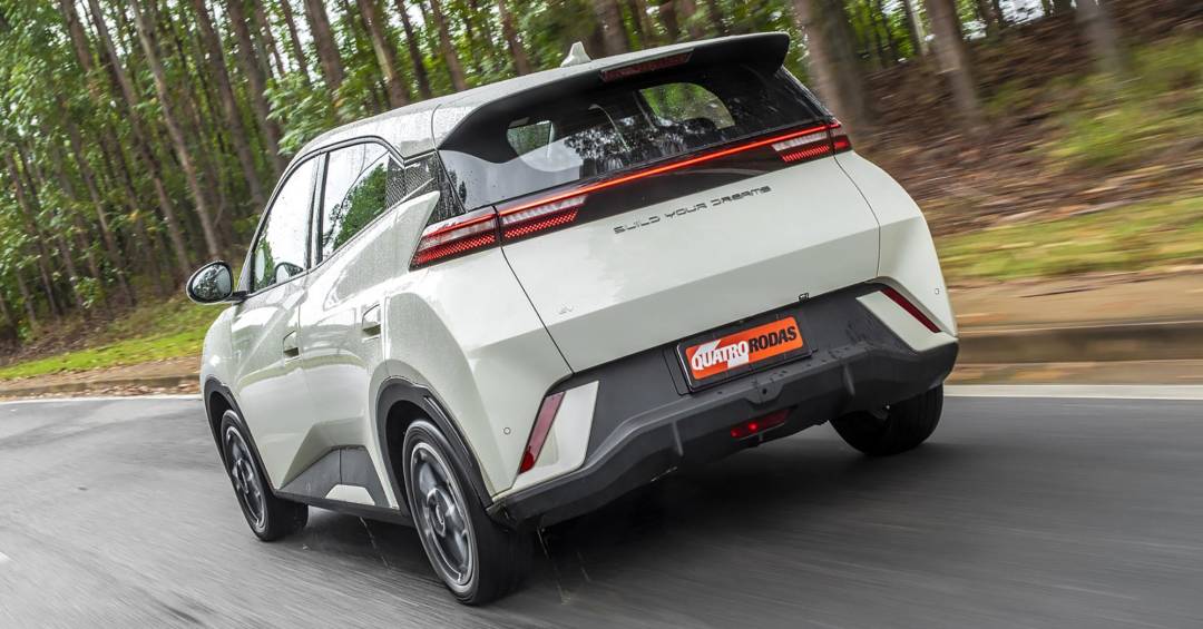 BMW entra com ação contra BYD para mudar o…