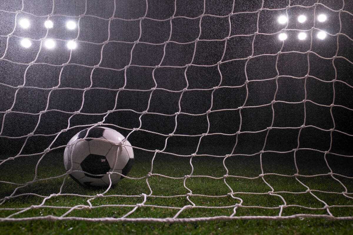 Federação Inglesa proíbe mulheres trans de atuar no futebol feminino
