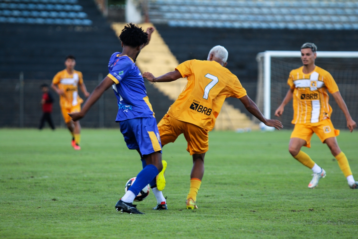 Brasiliense e Greval ficam no 0 x 0 na estreia do Candangão Sub-20