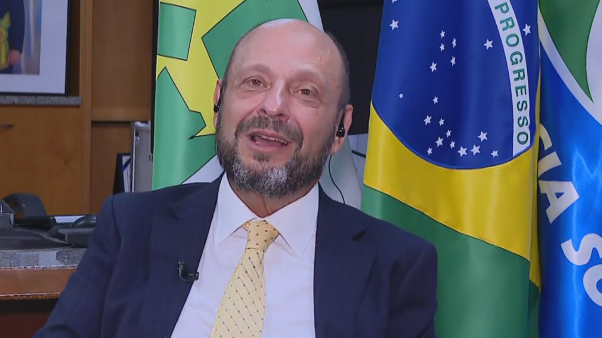 Descontos estão suspensos e precisam de novo modelo, diz presidente do INSS
