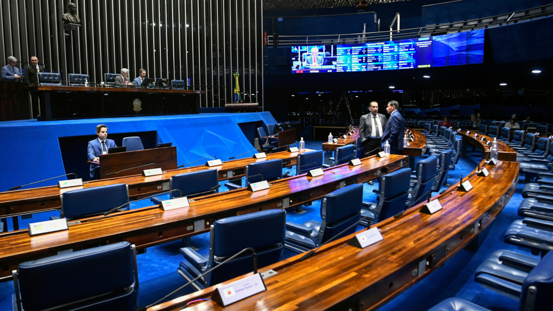 Senado aprova mudanças em regras do licenciamento ambiental no Brasil