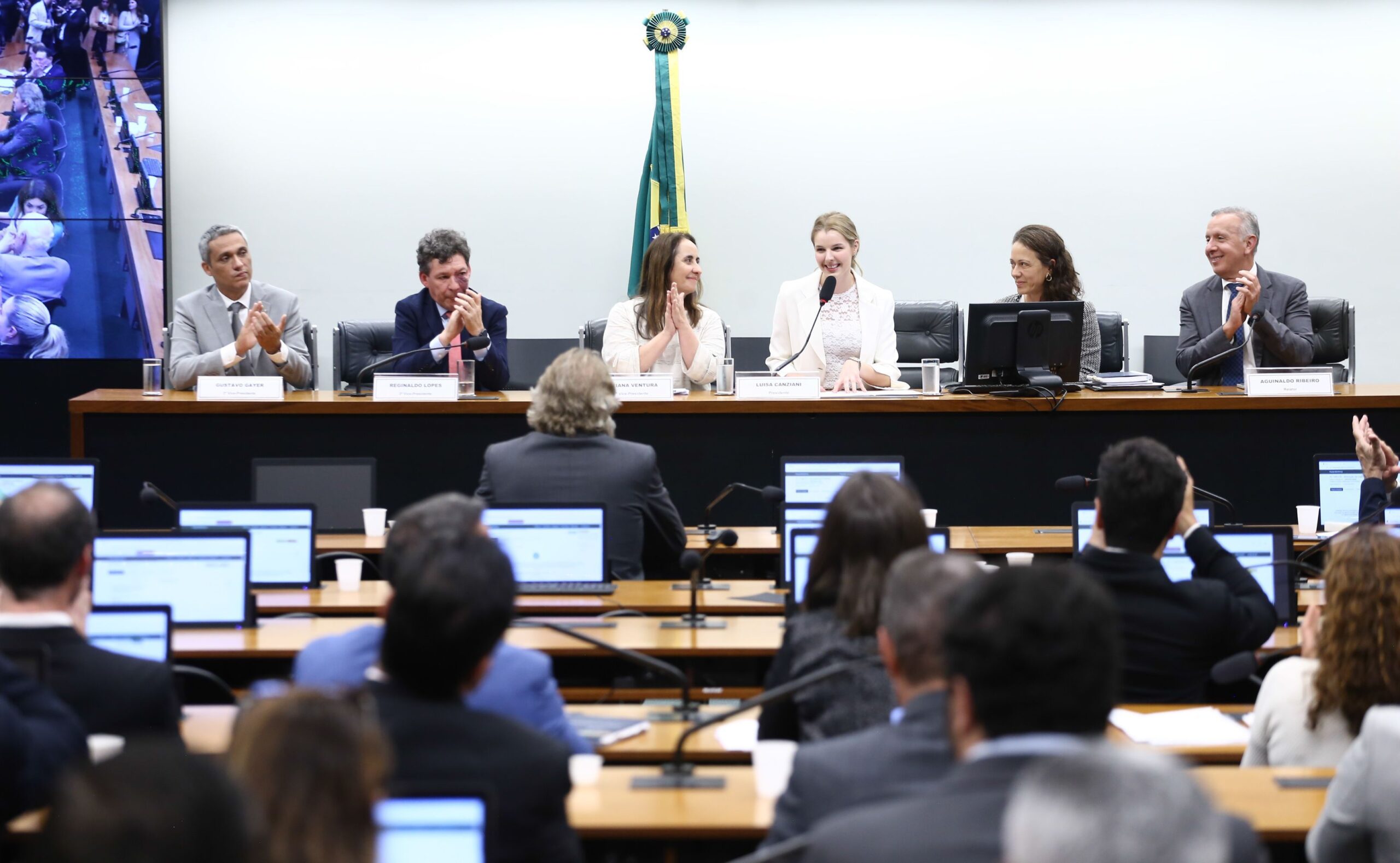 Comissão especial sobre inteligência artificial é instalada na Câmara