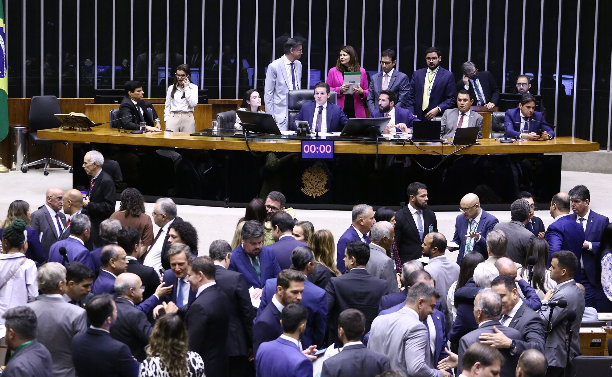 Câmara aprova aumento do número de deputados para 531; texto vai ao Senado
