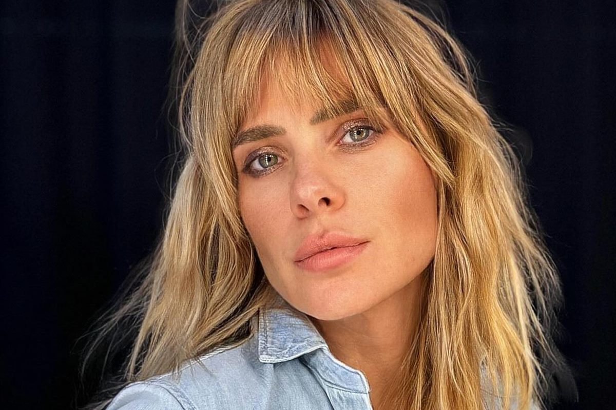 Carolina Dieckmann tem reação alérgica nos lábios após voo: entenda