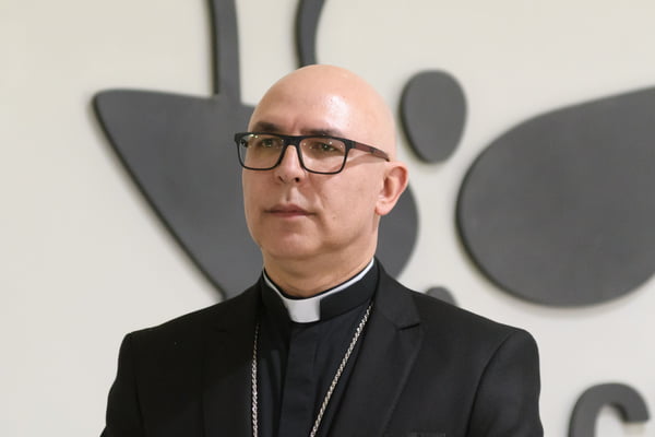 CNBB saúda papa Leão XIV: “Brasil acolhe eleição com coração aberto”