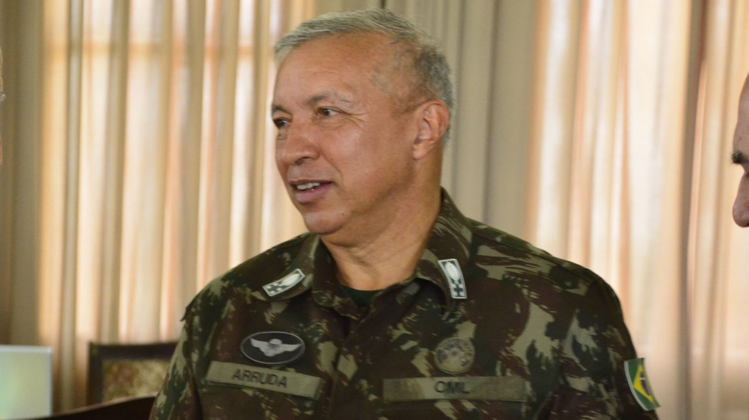 Ex-chefe do Exército diz que não negou acesso da PM a acampamento no 8/1