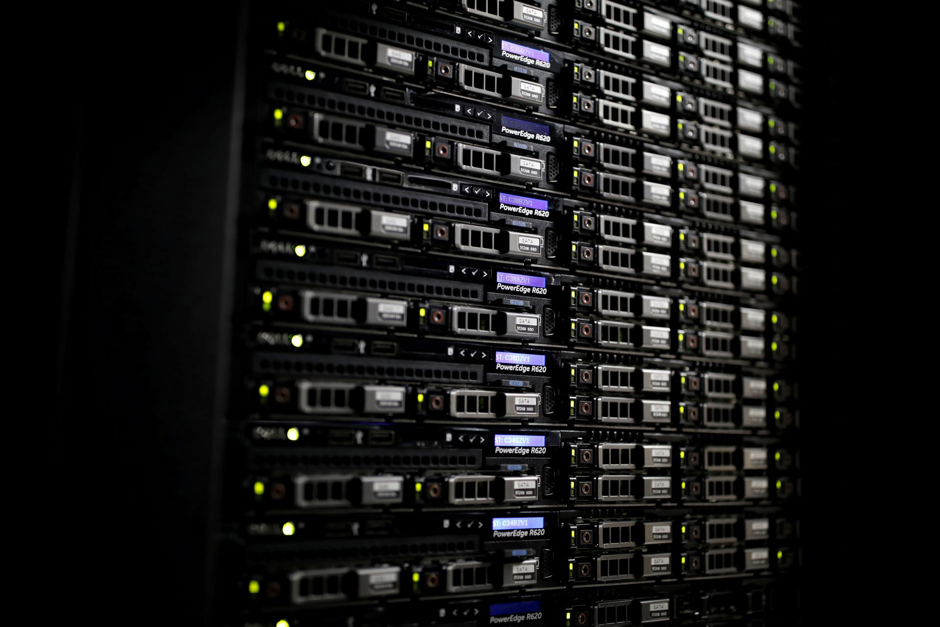 BDRs de ETFs de infraestrutura digital e small caps americanas estreiam hoje na B3