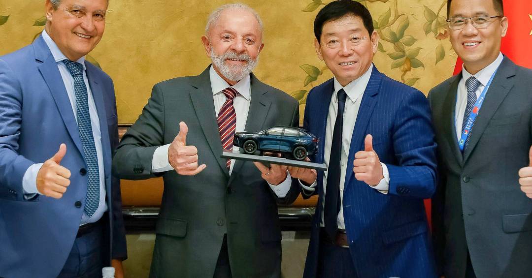 O que acontece com os carros em miniatura…
