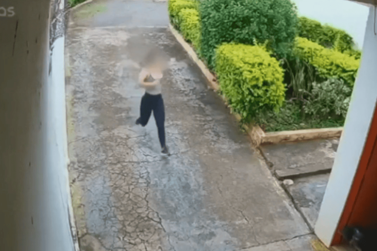 Vídeo: garota de programa é amarrada em motel e obrigada a fazer Pix