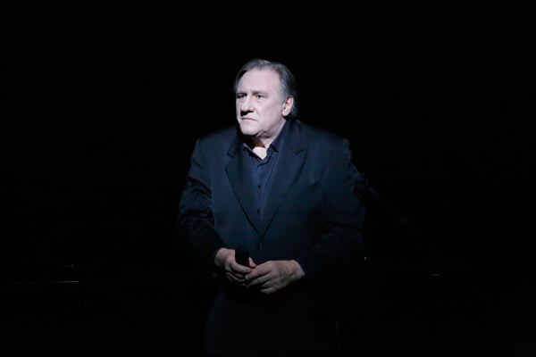 Gérard Depardieu é condenado a 18 meses de prisão por agressão sexual