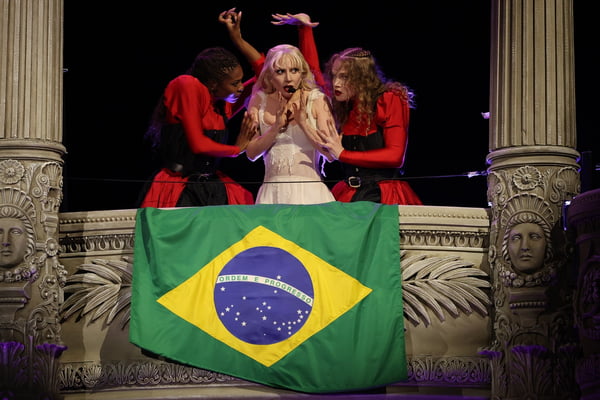 “Orgulho e alegria absolutos”, afirma Lady Gaga sobre show no Rio