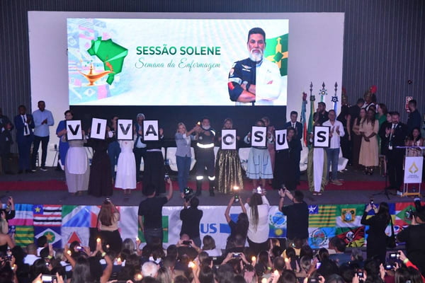 Deputado celebra Semana da Enfermagem com homenagem à categoria