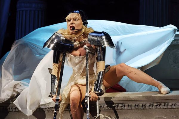 Quanto Lady Gaga ganhou com o show em Copacabana?