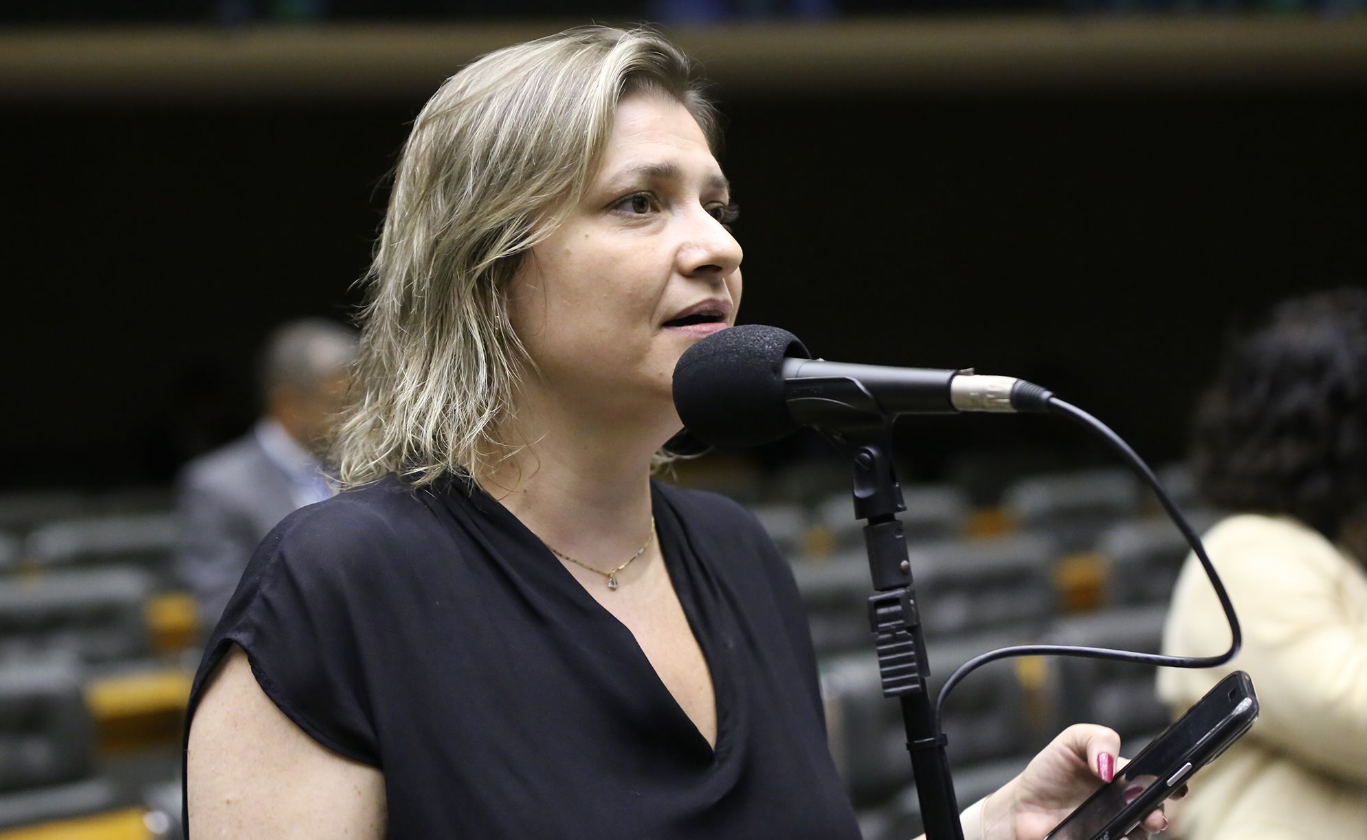 Deputada questiona CGU sobre fraudes no INSS sob gestões Temer e Bolsonaro
