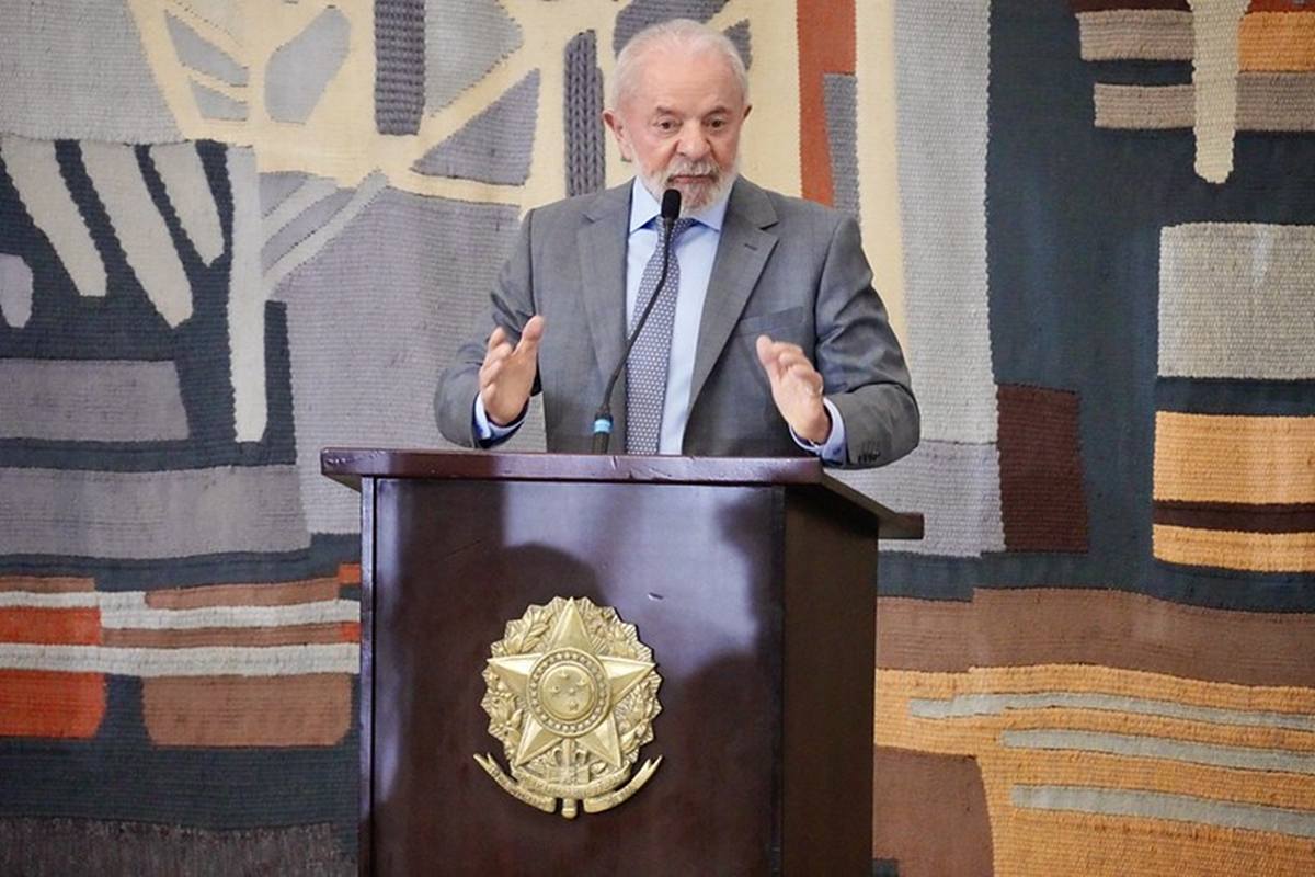 Lula critica gastos com guerras e pede financiamento no combate à fome