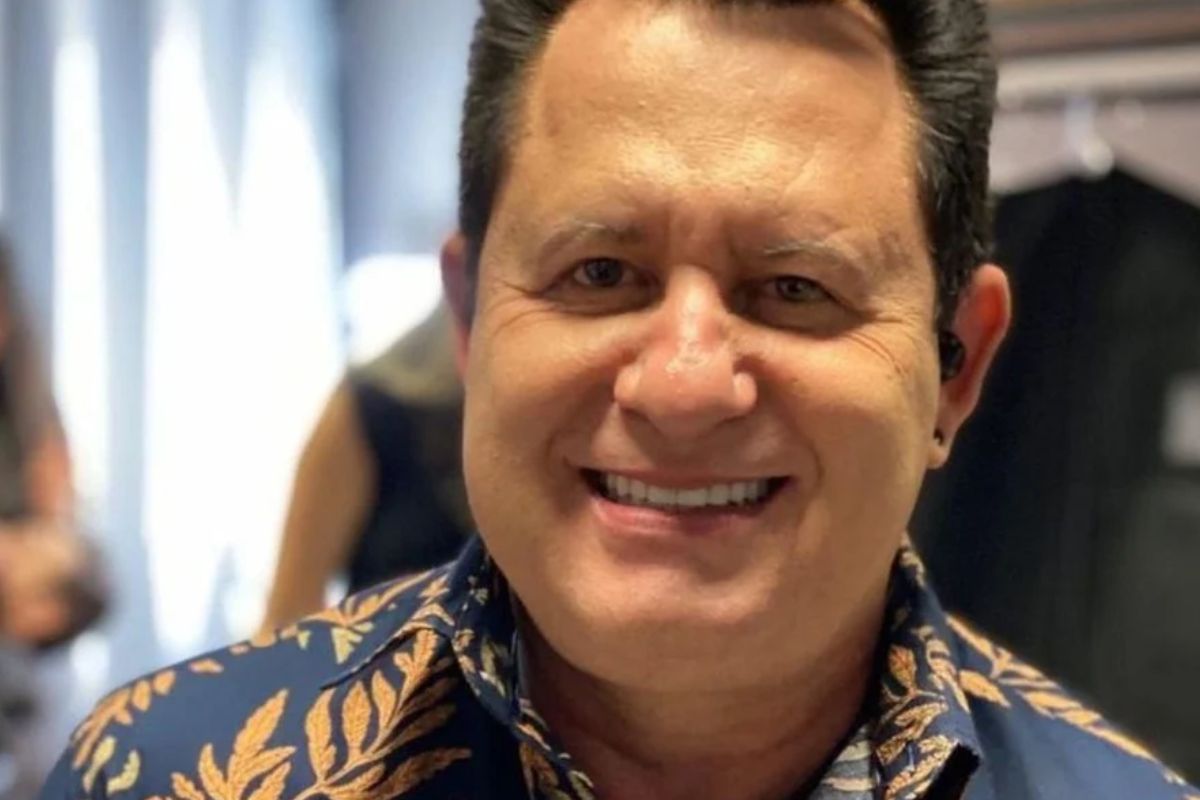 Marrone é internado após cair do palco e bater a cabeça durante show