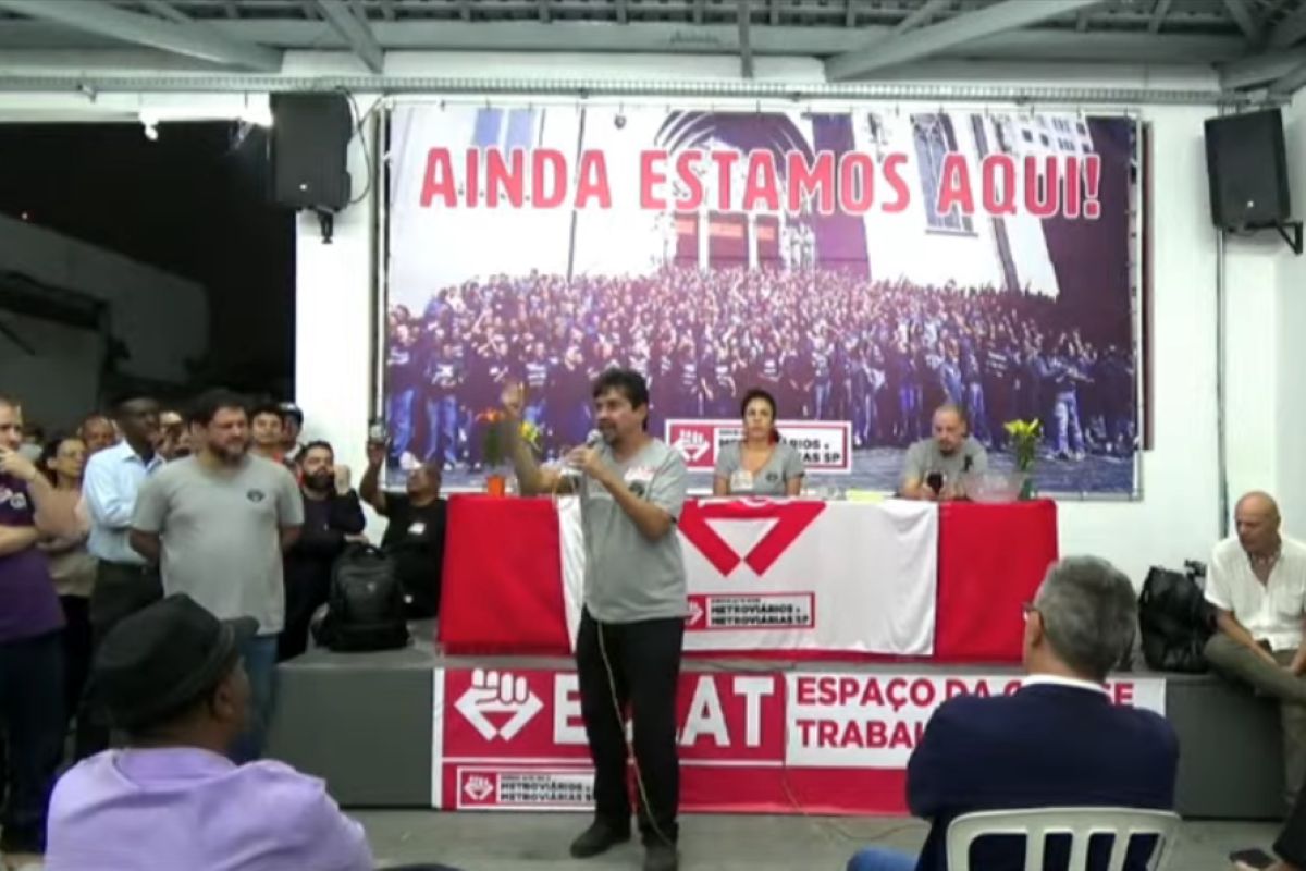 Metroviários aceitam proposta de reajuste salarial e não farão greve