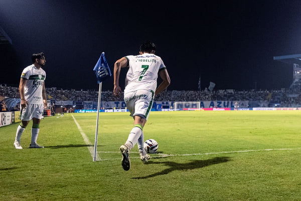 Miguelito, do América-MG, é solto após acusação de injúria racial