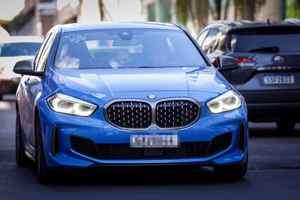 BMW em nome de esposa de ministro foi apreendida com “Careca do INSS”