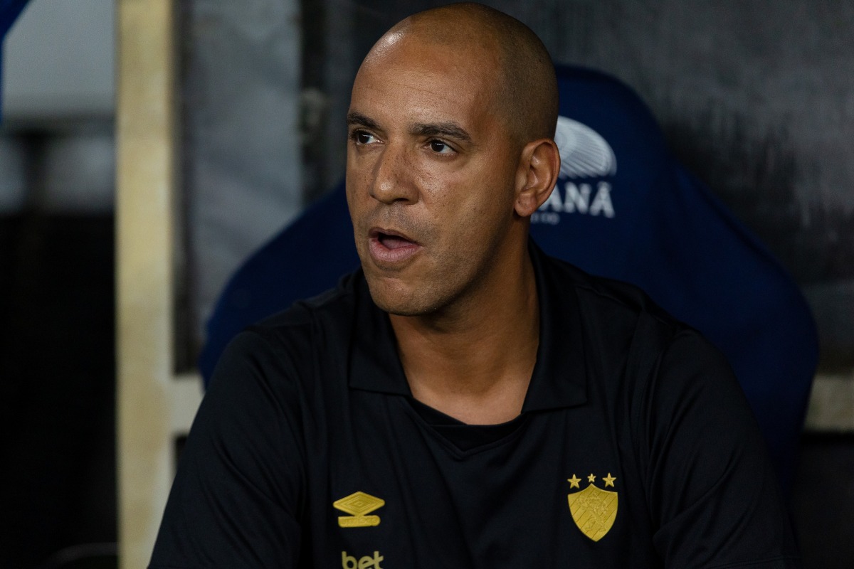 Sport demite o técnico Pepa após derrota para o Fluminense