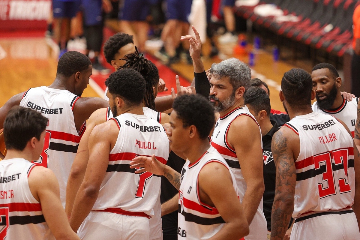 São Paulo anuncia encerramento das atividades do time de basquete