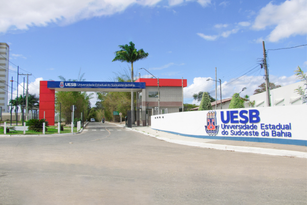 UESB oferece vagas para estudantes com ensino superior completo