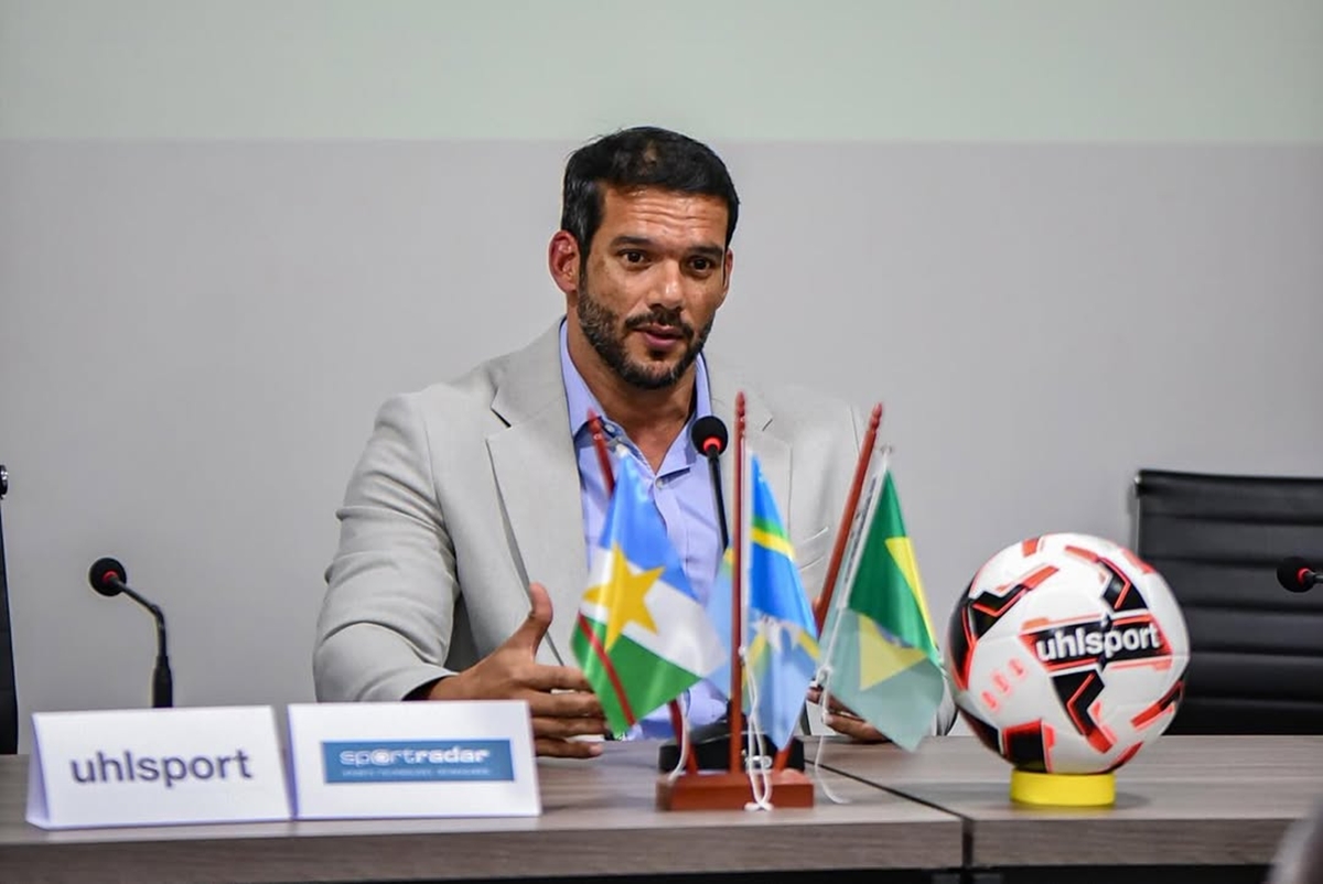 Exclusivo: Samir Xaud diz que manterá Ancelotti à frente da Seleção