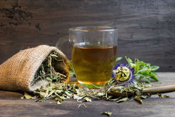 Chás para antes e depois do treino: energia e recuperação natural