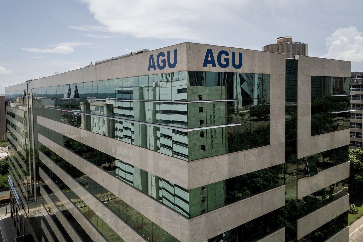 Fraude no INSS: veja quem são os alvos de pedido de bloqueio da AGU