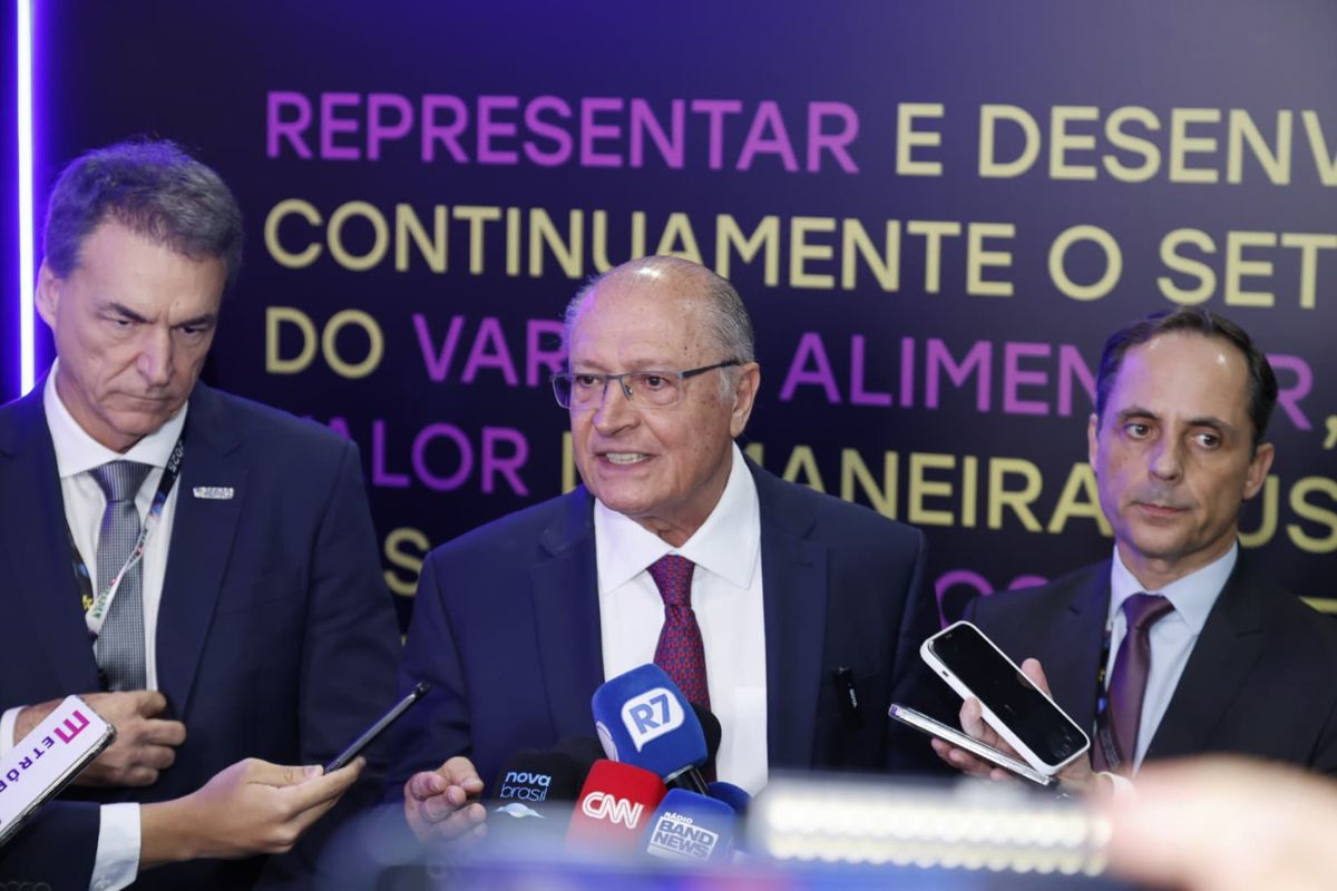Alckmin: governo vai estudar venda de remédio sem receita em mercados