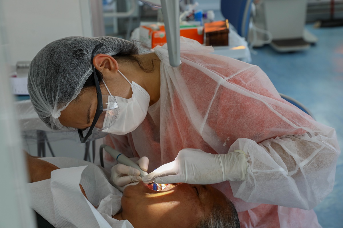 Projeto oferece atendimentos odontológicos de graça a mulheres do DF