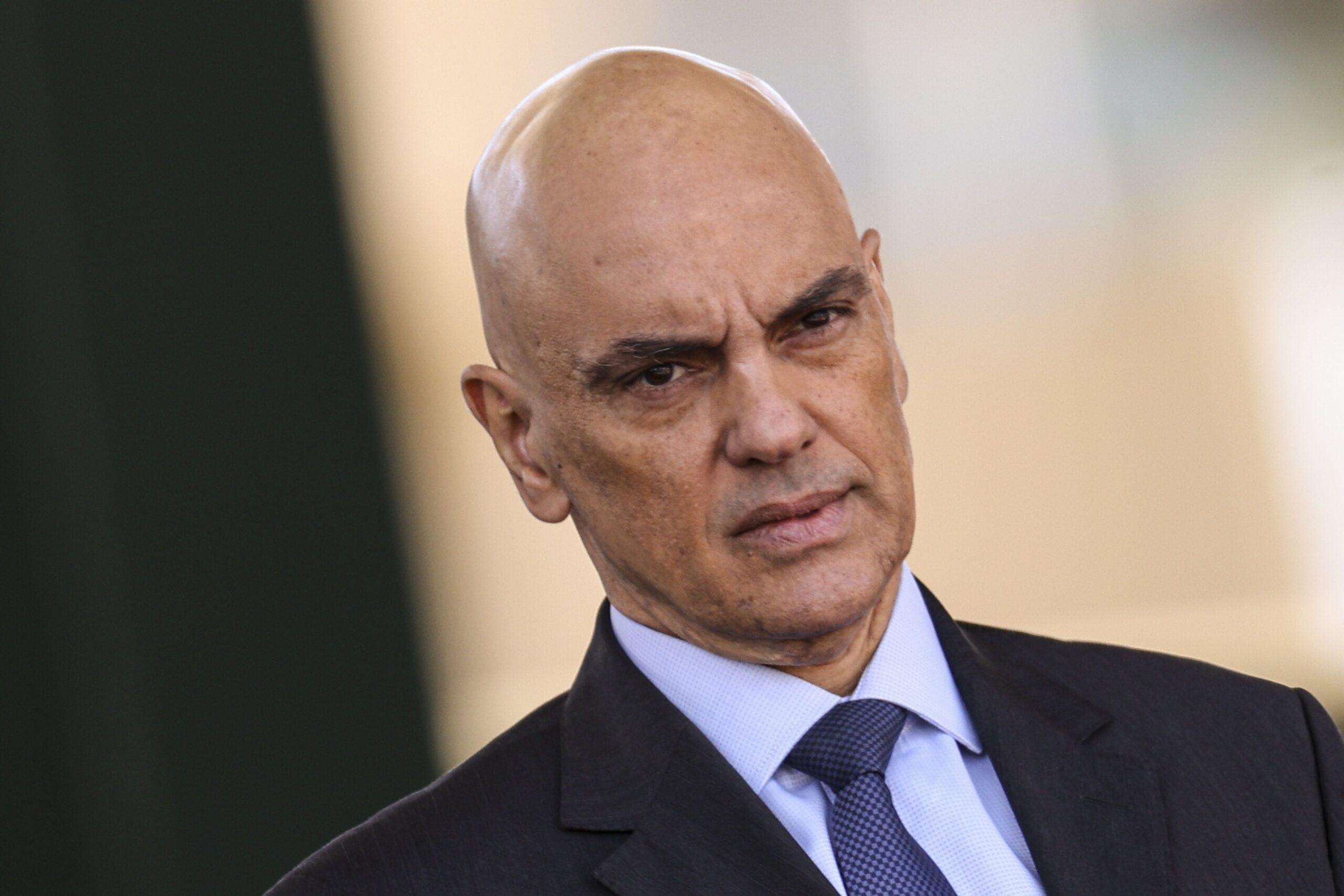 Moraes será relator de pedido de Hugo para travar ação contra Ramagem