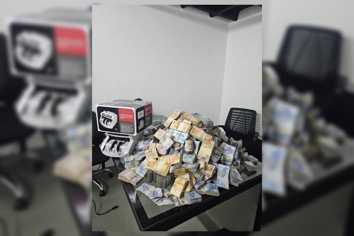 PF apreende R$ 500 mil em espécie em operação contra tráfico de drogas