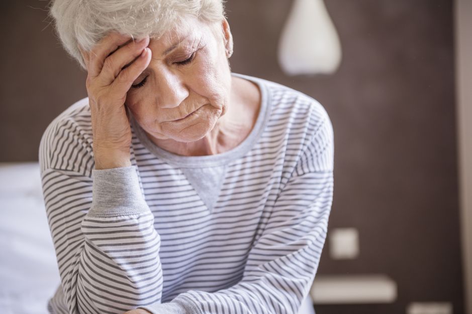 Qual a diferença entre dor de cabeça e enxaqueca? Neurologista explica