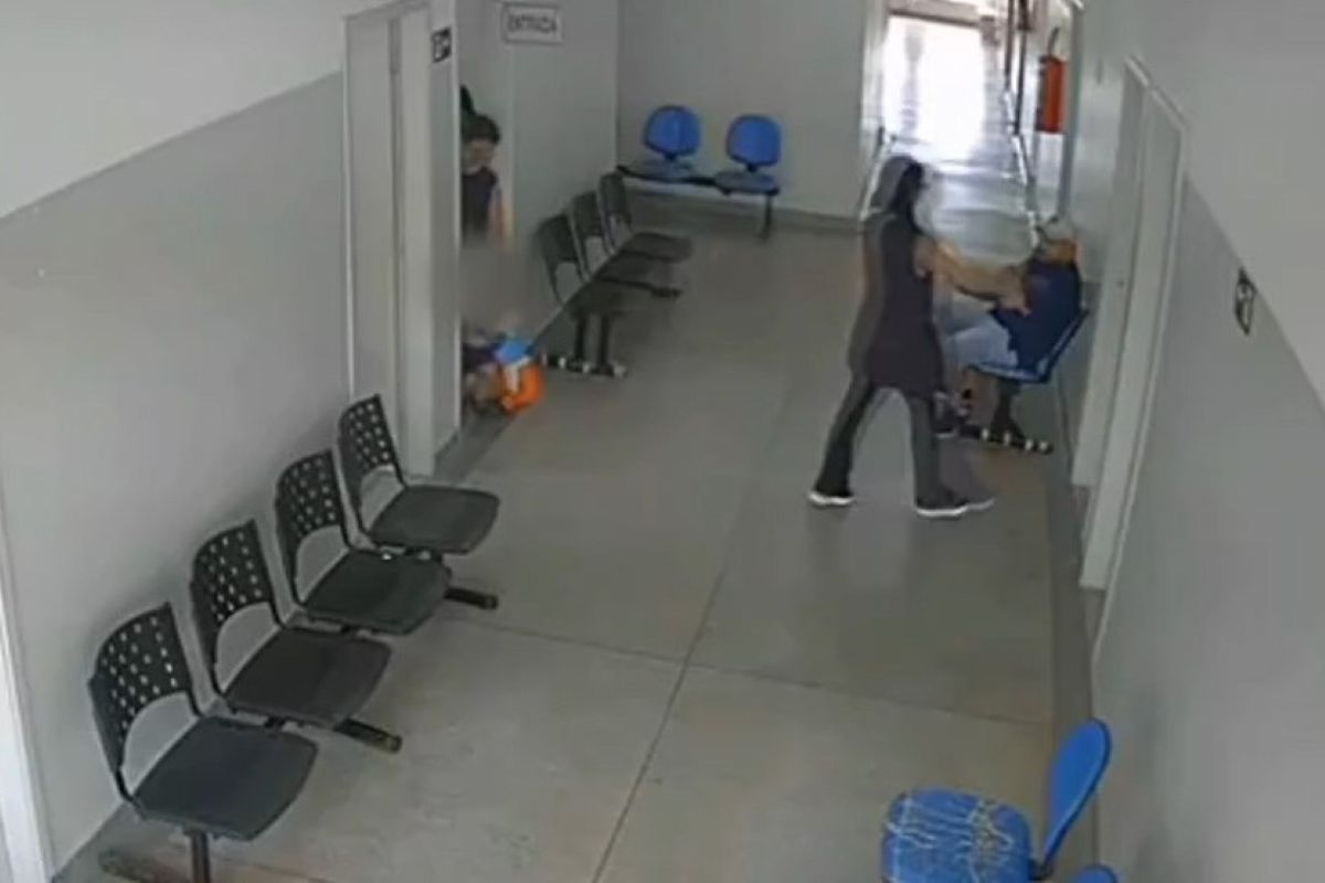 Câmera mostra momento que ex-marido invade sala para matar enfermeira