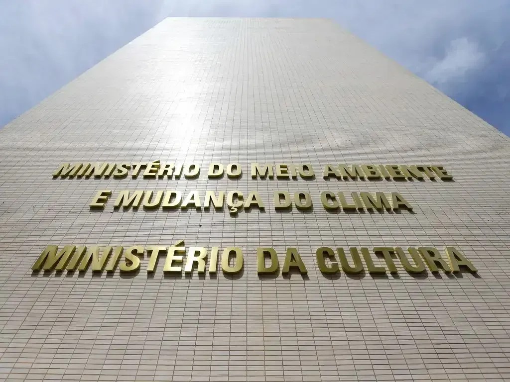 PL do licenciamento afrouxa proteção e ignora crise climática, diz governo