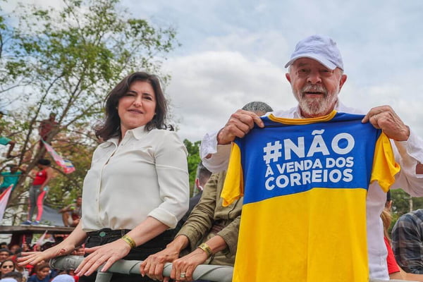 Governo Lula tenta blindar Correios, e estatal pena para conter gastos