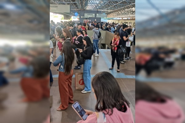 Falha elétrica, fumaça e cheiro de queimado assustam usuários do metrô