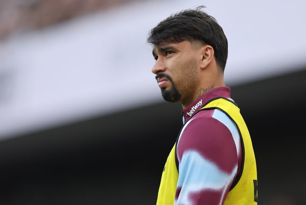Vídeo: Paquetá chora ao levar cartão amarelo em jogo da Premier League